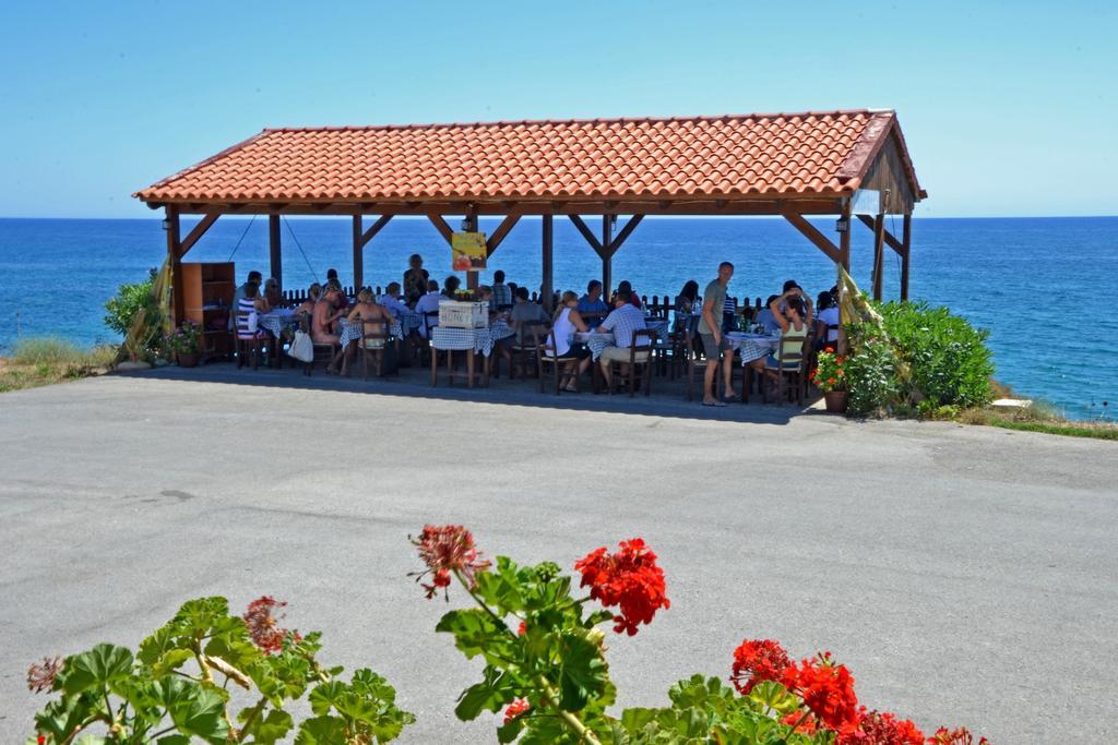Hotel Orthi Ammos Frangokastello Esterno foto